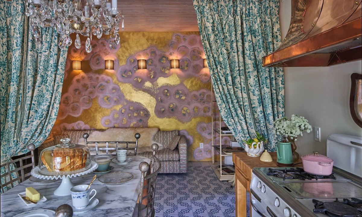 Mid City Cottage | Fabulous 2-bedroom cottage with AC in sunny Los Angeles