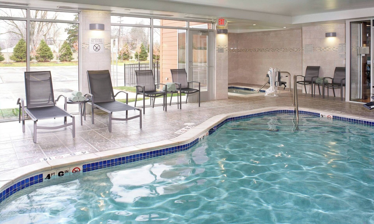 Troy Hotel | Fairfield Inn & Suites by Marriott Detroit Troy