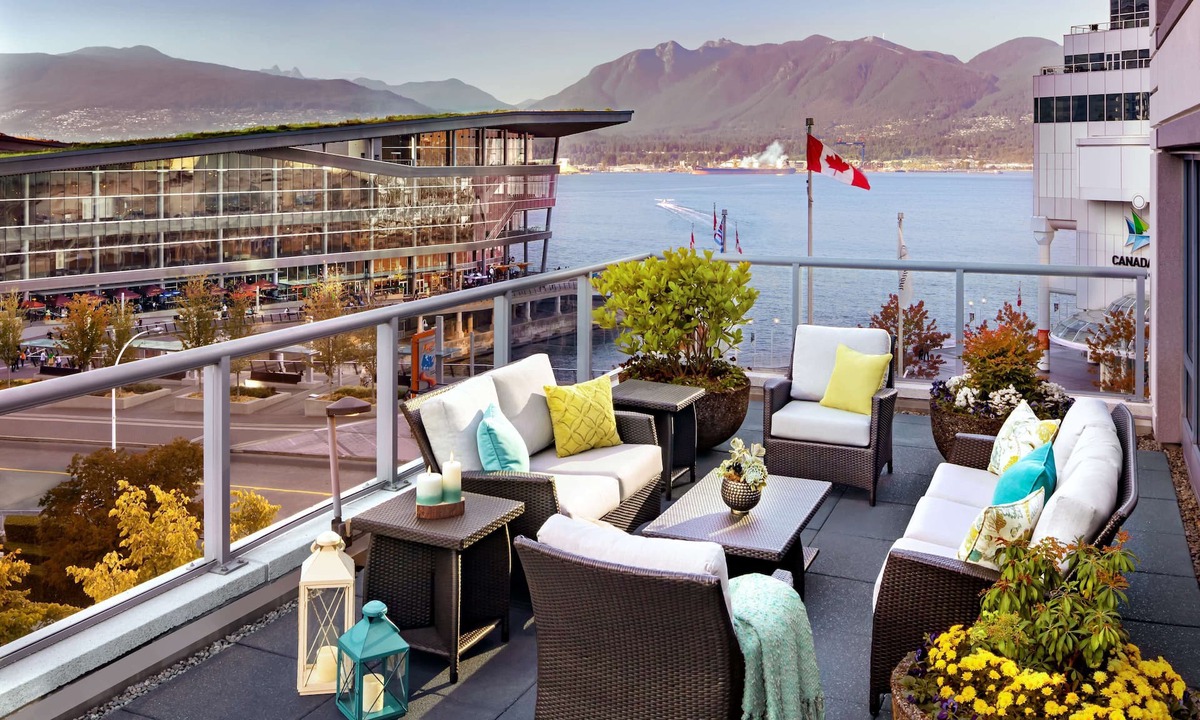 Coal Harbour Hotel | Fairmont Waterfront