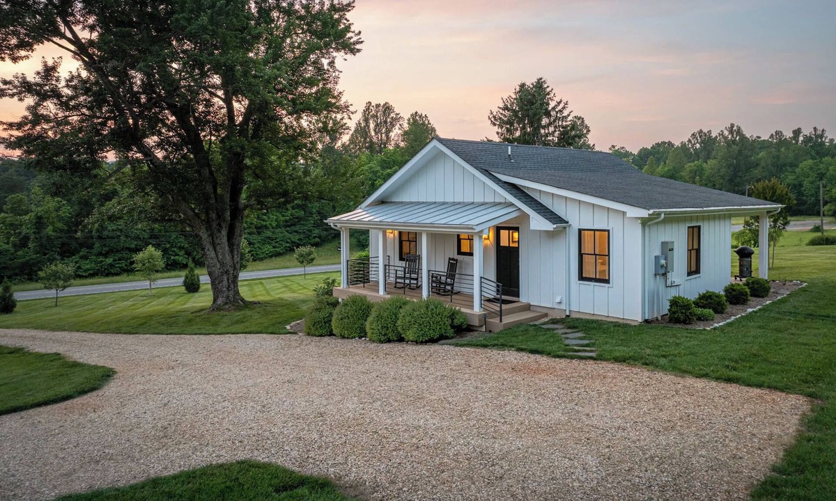 Keene House | Fairwood Cottage- Peaceful Charlottesville Getaway