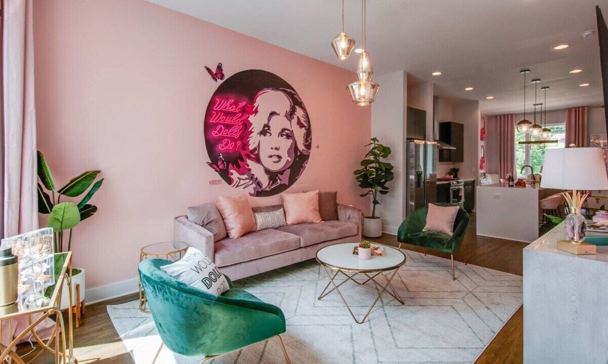 Nashville House | Fall rooftop decks, karaoke rooms, modern kitchens near Broadway