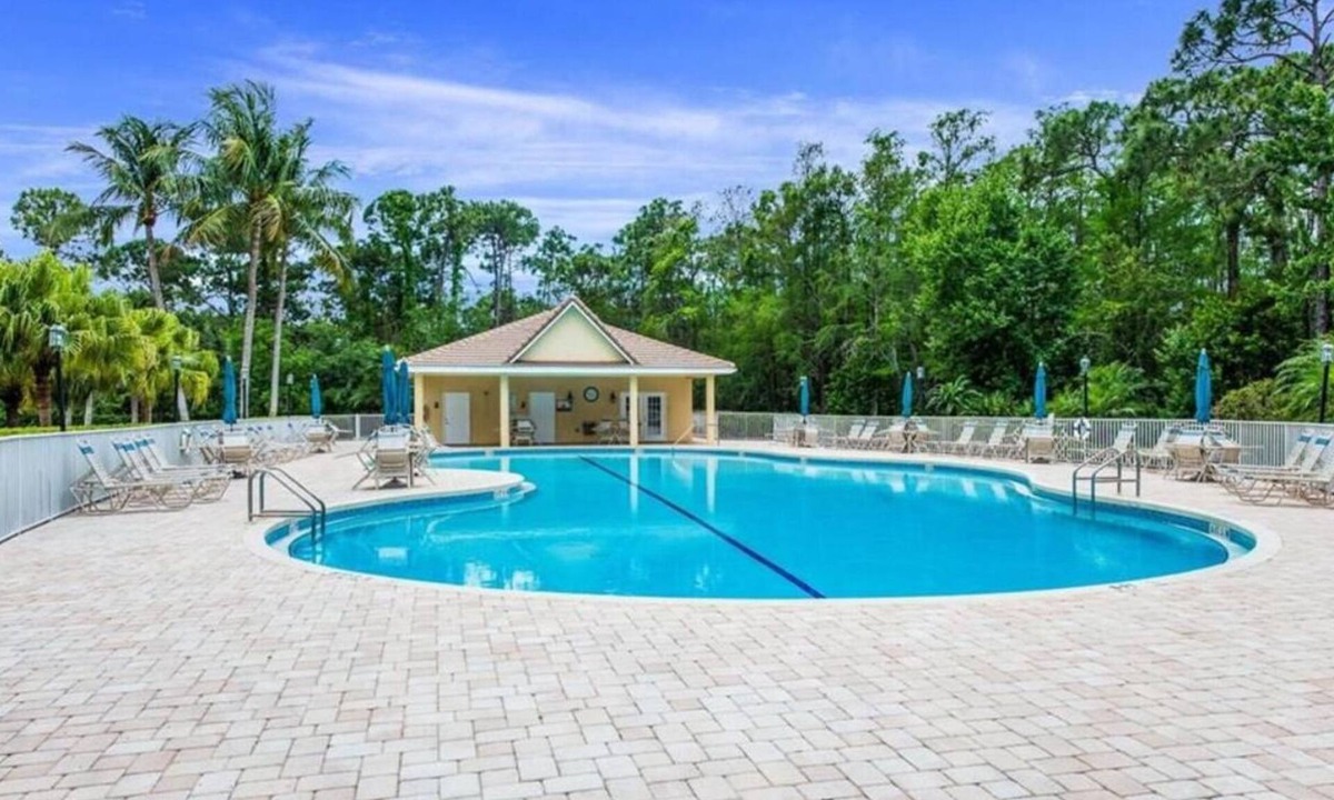 North Naples Condo | Falling Waters Naples Preserve condos/Spectacular Lanai View!