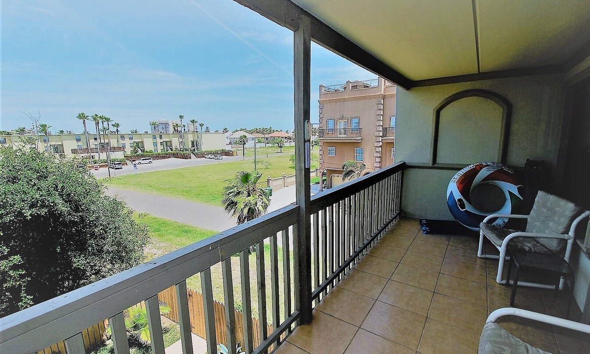 South Padre Island Condo | Family Beach Vacation! Across from Turtle Park! Pool and Splash Area for Little Ones.
