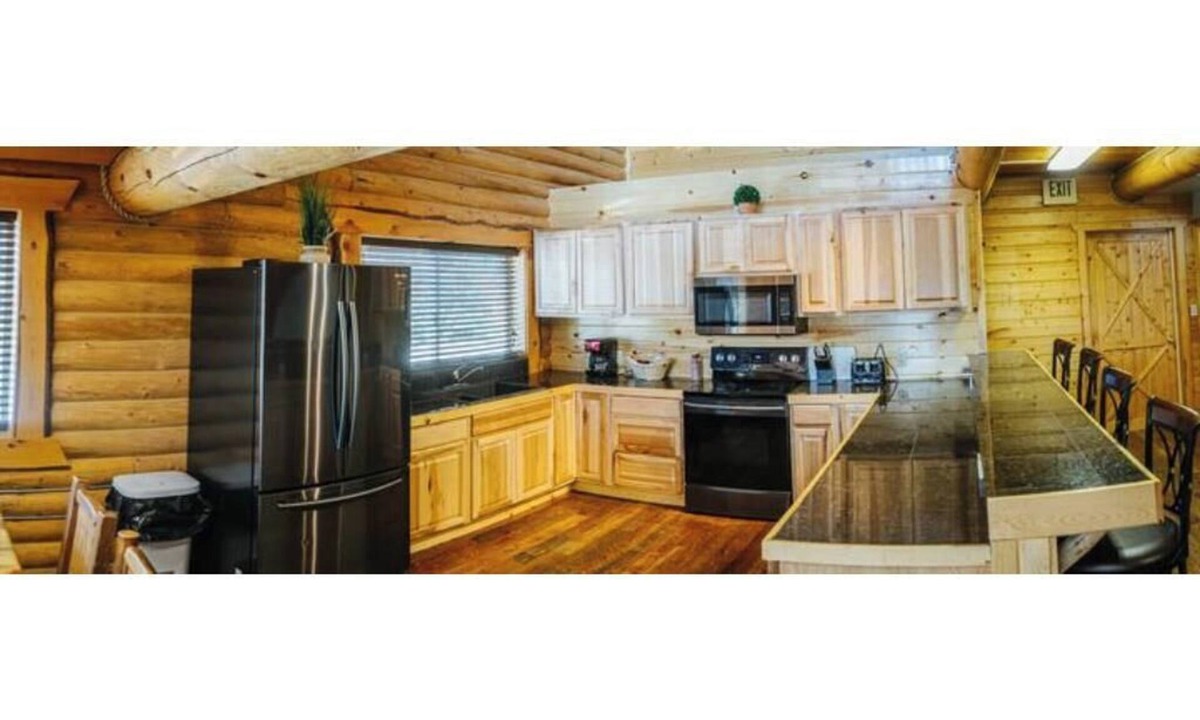 Last Chance House | Family Cabin at River Lodge