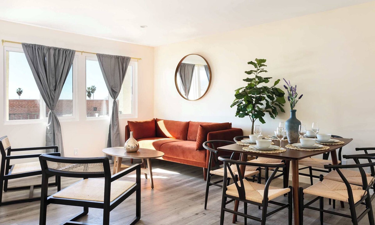 Citrus Grove Apartment | Family-Friendly 2BR Home, Free Parking | Sleeps 6!
