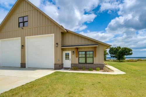 Ponca City Apartment | Family-Friendly Apt w/Lake Views in Ponca City!