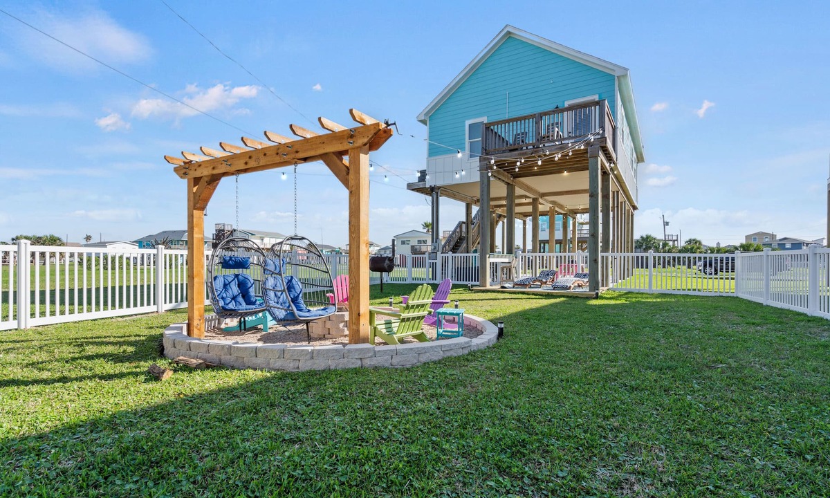 Galveston House | Family Friendly - Beach Side/Ocean View - 4 min walk to the beach!