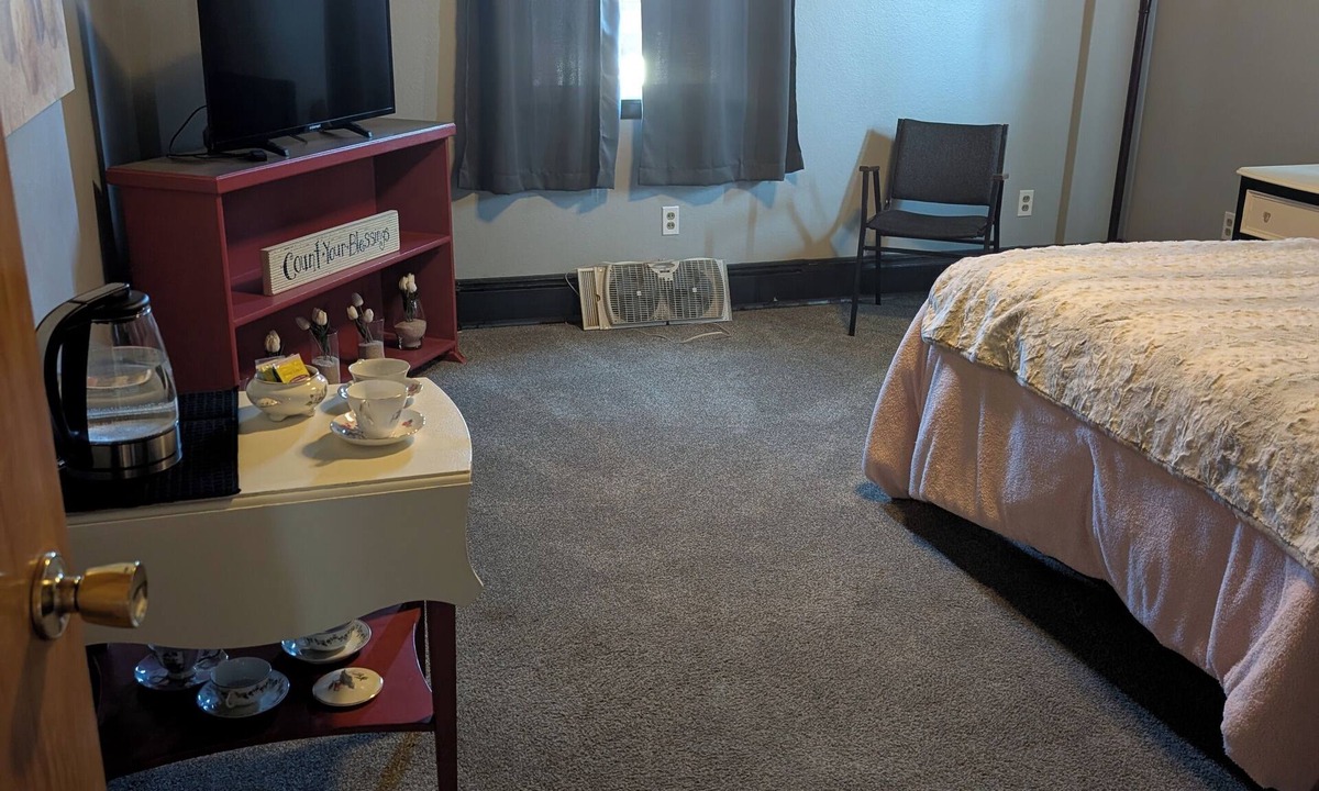 East Helena Apartment | Family Friendly Grama House