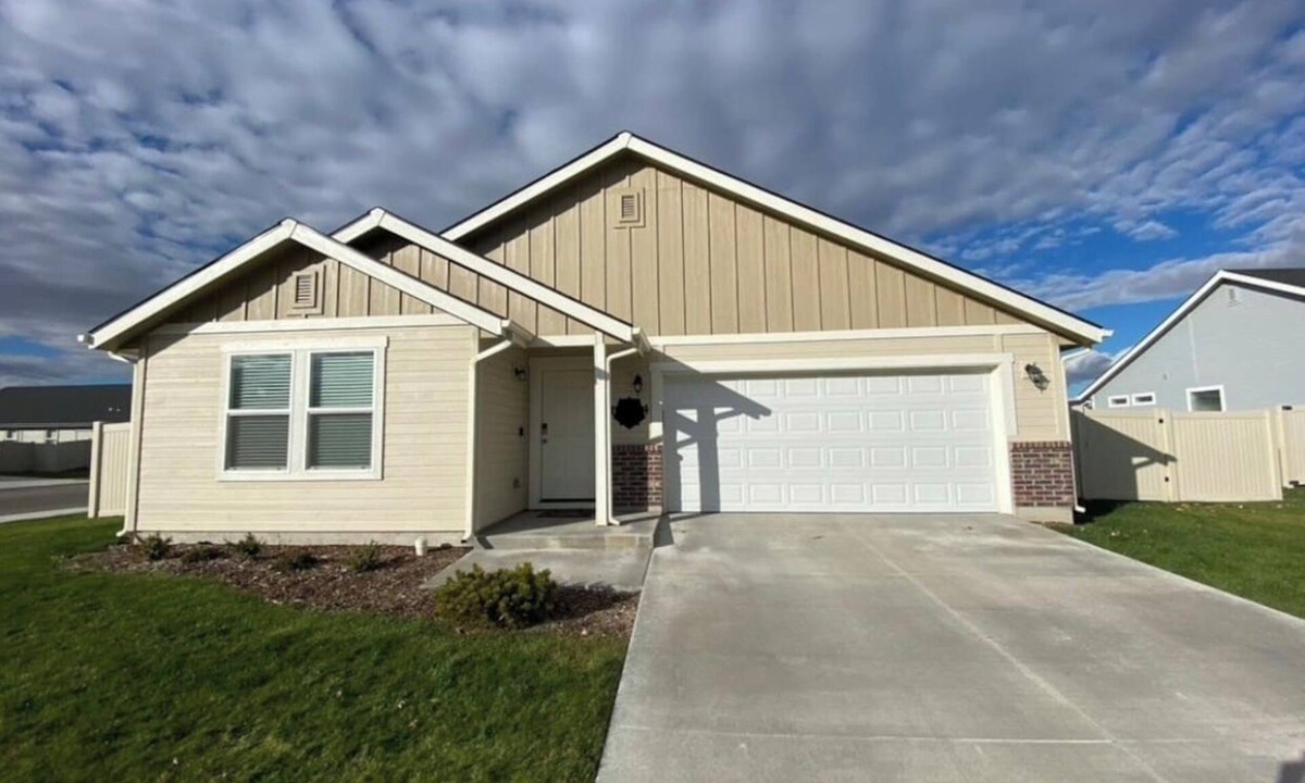Star House | Family Friendly Home! Come Kick Back and Relax.