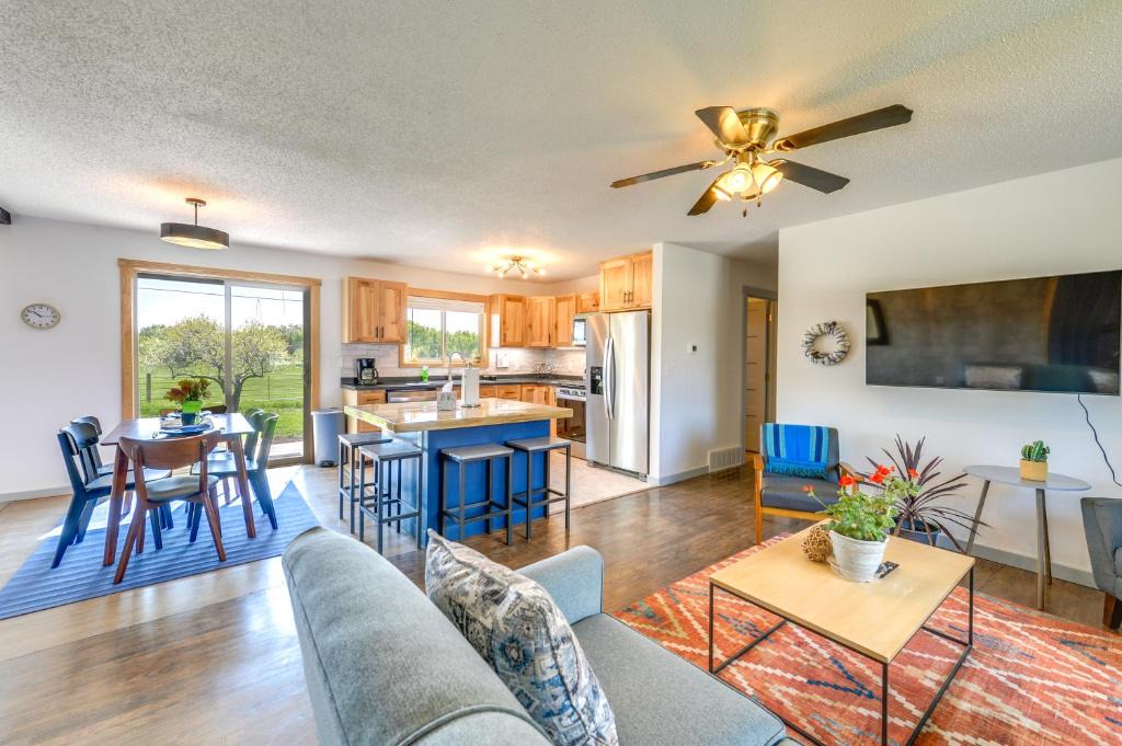Lander House | Family-Friendly Lander Home Rental Yard, Patio!