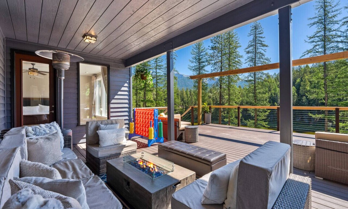 Kalispell House | Family Retreat w/Fun Games and Mountain Views