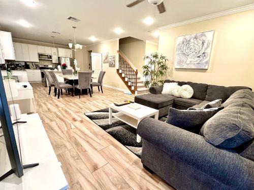 Clodine House | Family Spacious New Cozy 5BR House in Asian Town