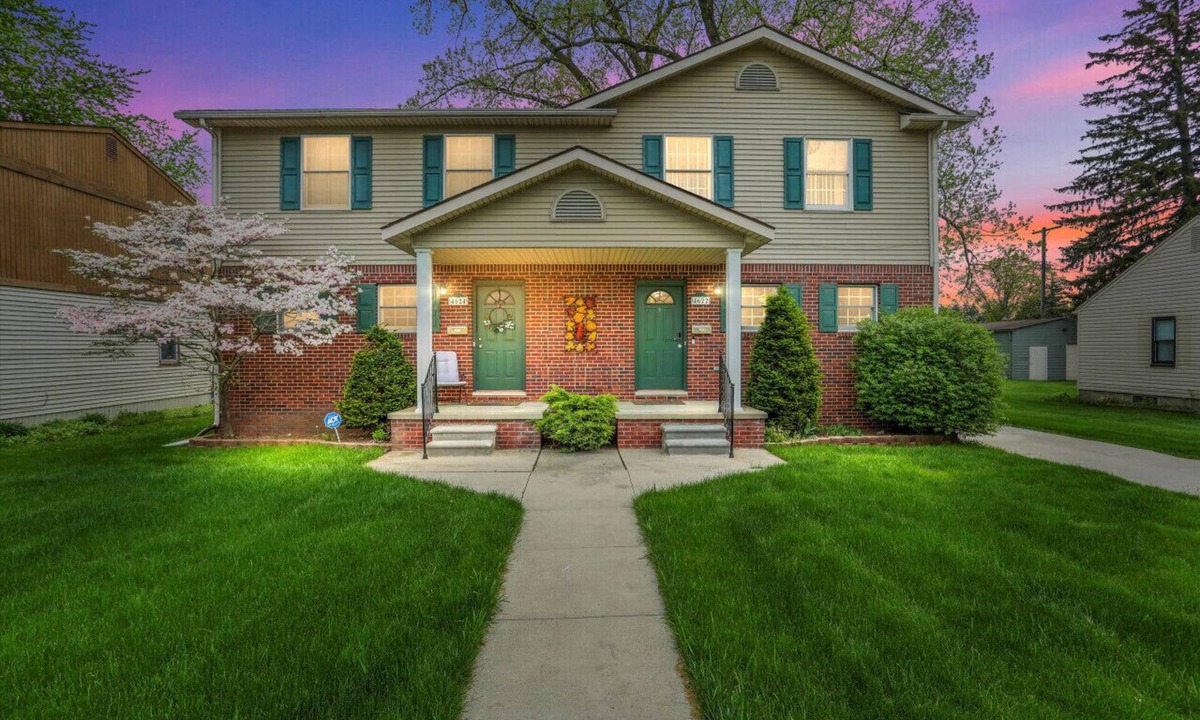 Drayton Plains House | FamilyNest/King Bd/GameRoom