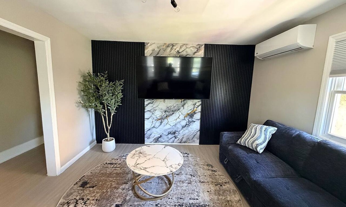 New Rochelle Apartment | Fantastic 3-bedroom apartment with AC in charming New Rochelle