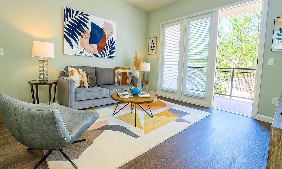 Houston Apartment | FIFA Fever Flats | 2BR Galleria Apartment Nr Mall