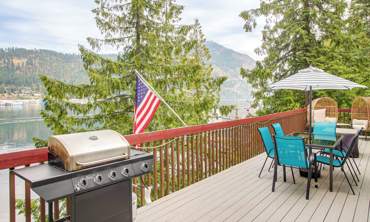 Bayview House | Fish & Bike: Lake Pend Oreille Gem w/Hot Tub!