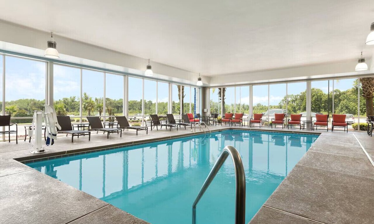 Florence Hotel | Florence Civic King Studio Pool, Gym, Breakfast