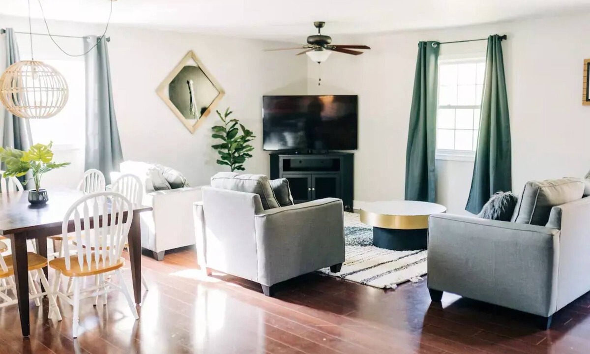 Dundee House | Freda's Place