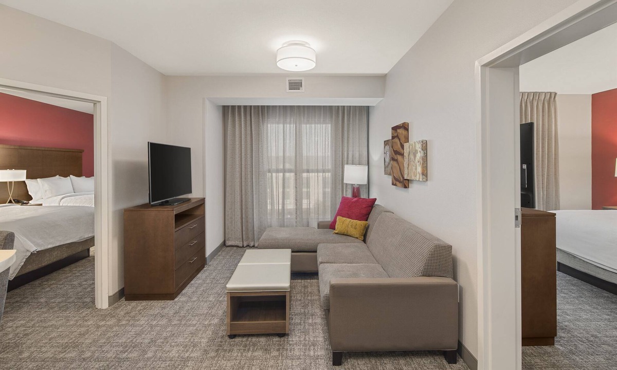 Florence Apartment | Free Breakfast Buffet. Pool. Suite Near Florence Center.