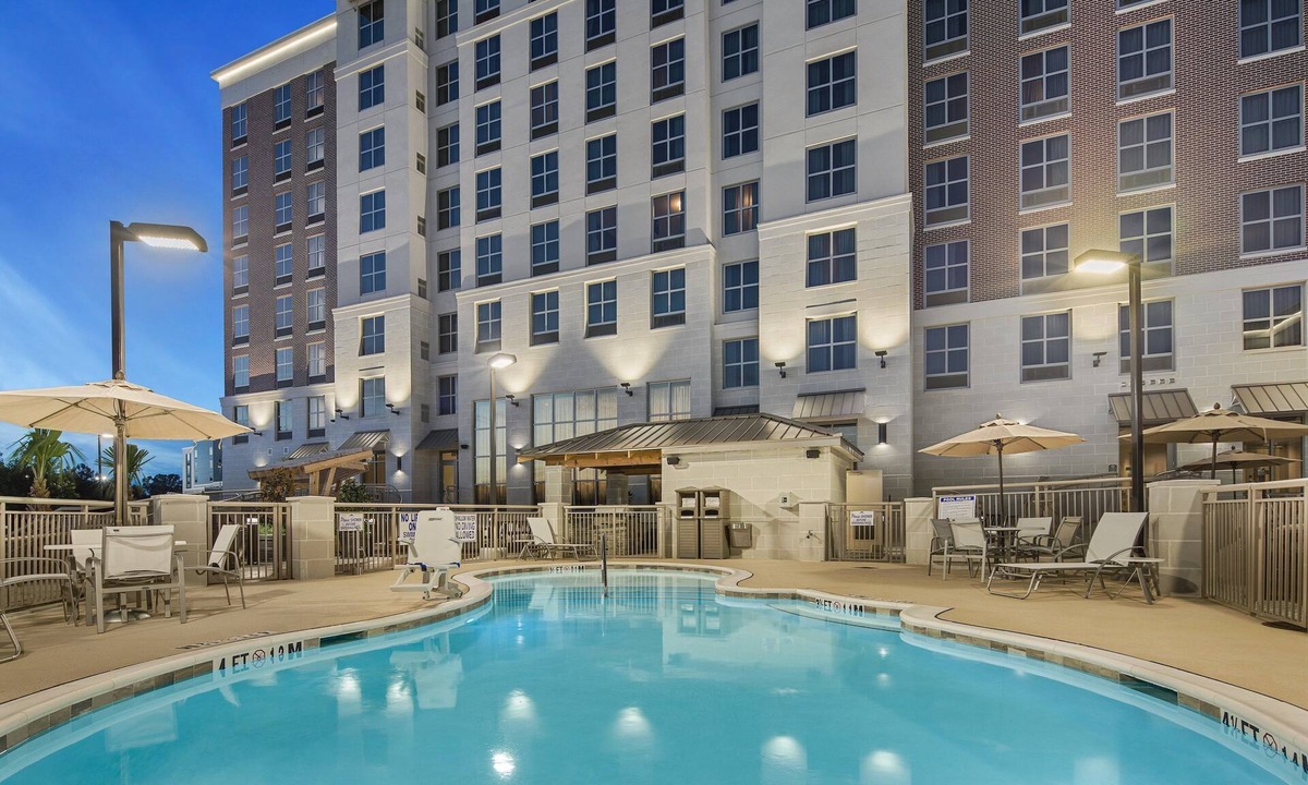 Florence Apartment | Free Breakfast, Outdoor Pool. Close to Florence Center & McLeod Regional Medical Center.