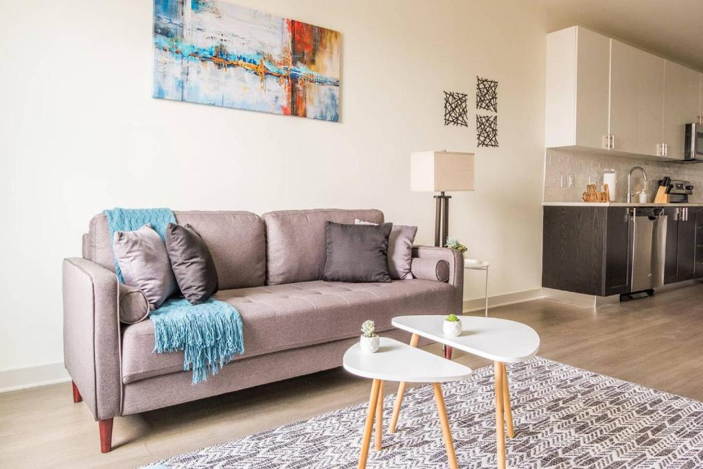 Butchertown Apartment | FRONTDESK Main & Clay Apts Louisville