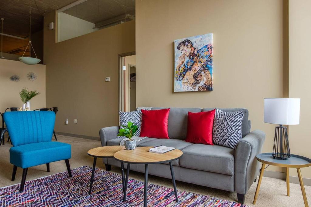 Cleveland Apartment | Frontdesk Waterfront Apts Downtown Cleveland