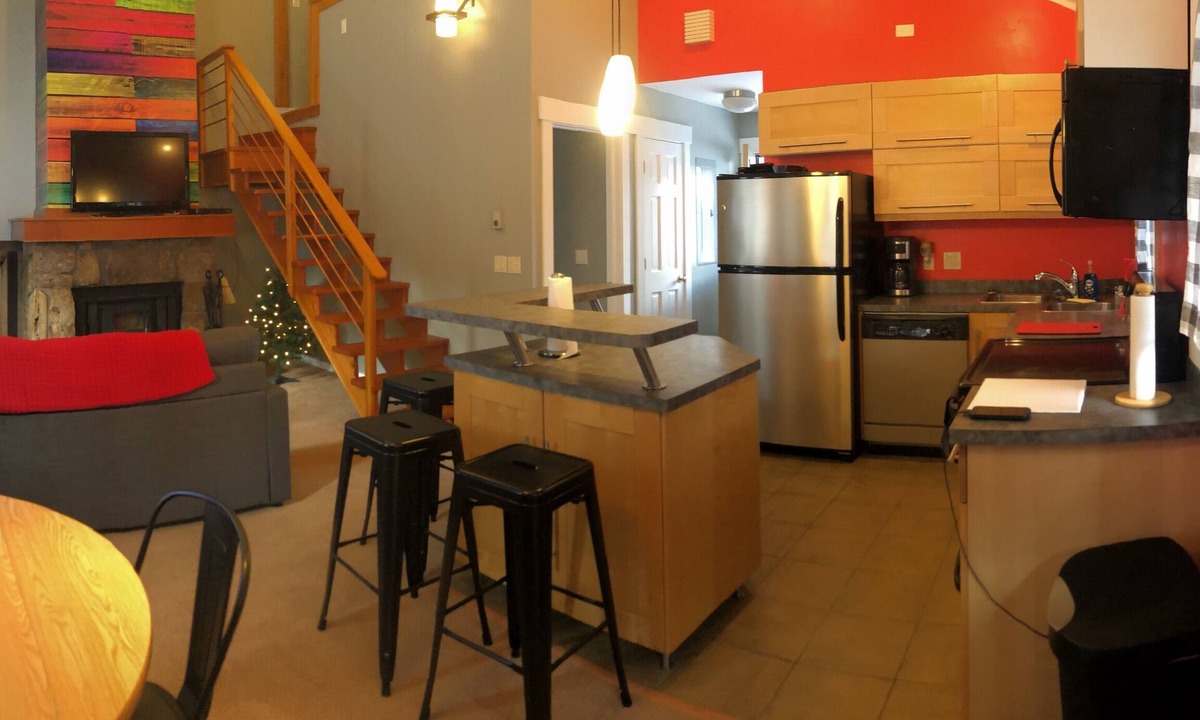 Big Sky Meadow Village Condo | FUN & COZY CONDO IN BIG SKY MEADOW VILLAGE