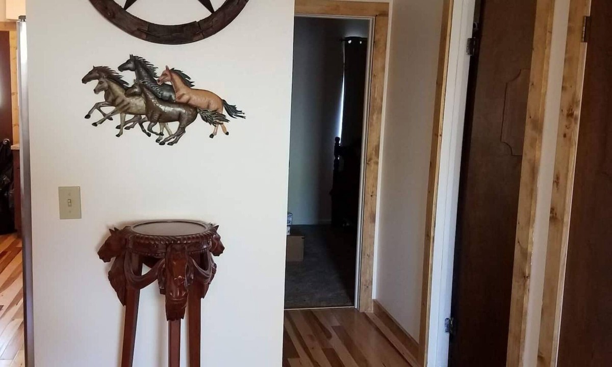 Thermopolis House | Furnished with a western decor and many antiques, yet has modern amenities.