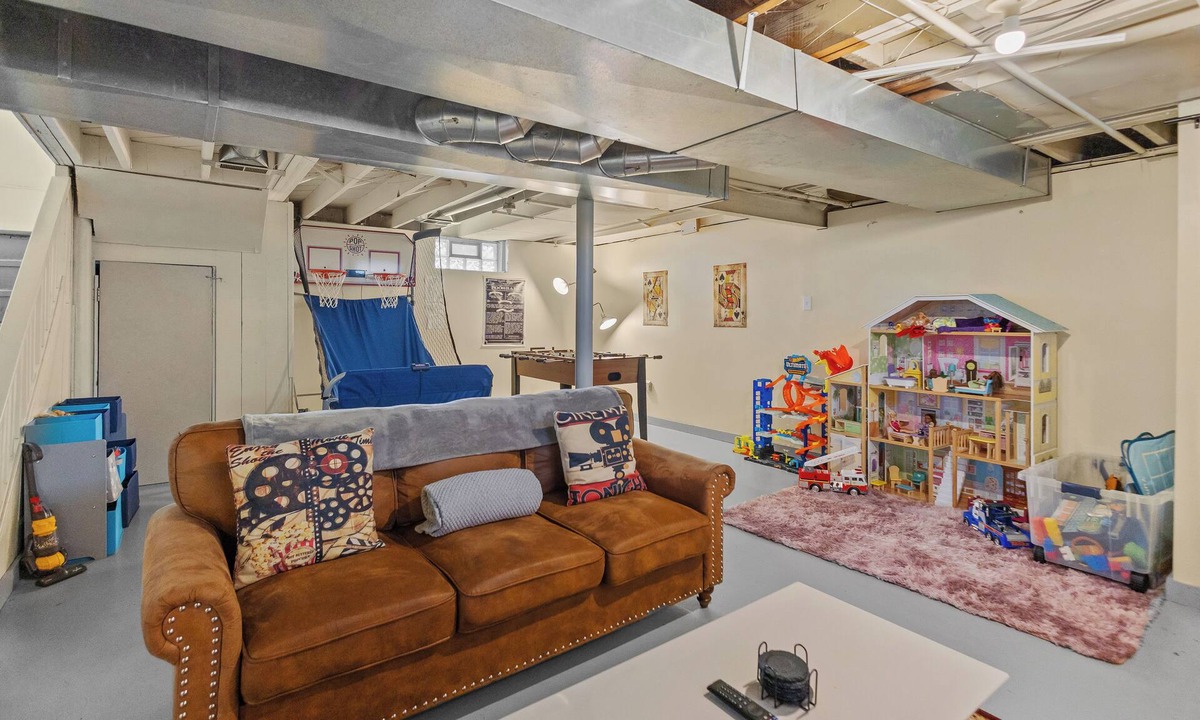 Royal Oak House | Game House in Royal Oak w/Tiki Hut Dog Friendly!