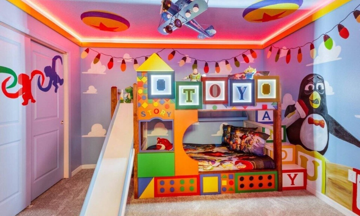 Davenport House | Game Room, Themes, View of Fireworks, Dogs OK