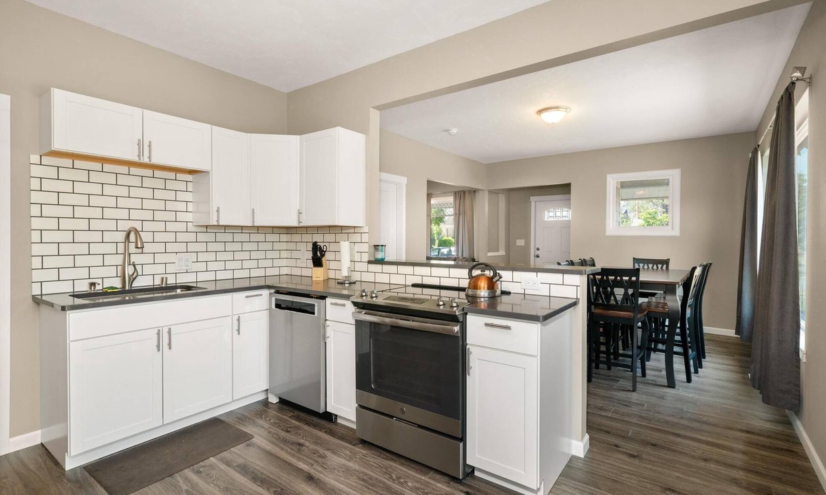 Northtown House | Garland District Modern House - 7 min to Downtown!