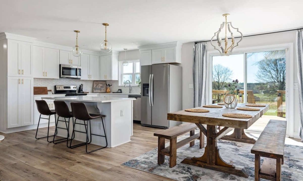 Bessemer House | Getaway at Harpers Dairy!