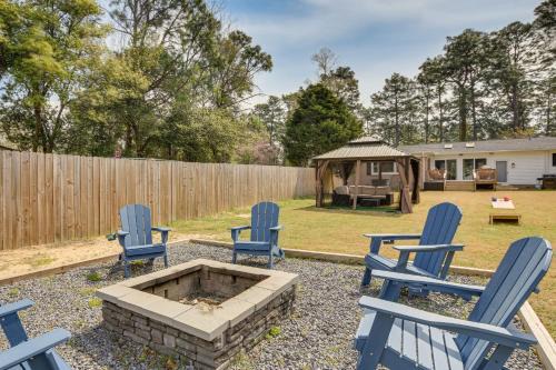 Southern Pines House | Golf, Ride & More! Home in Dtwn Southern Pines