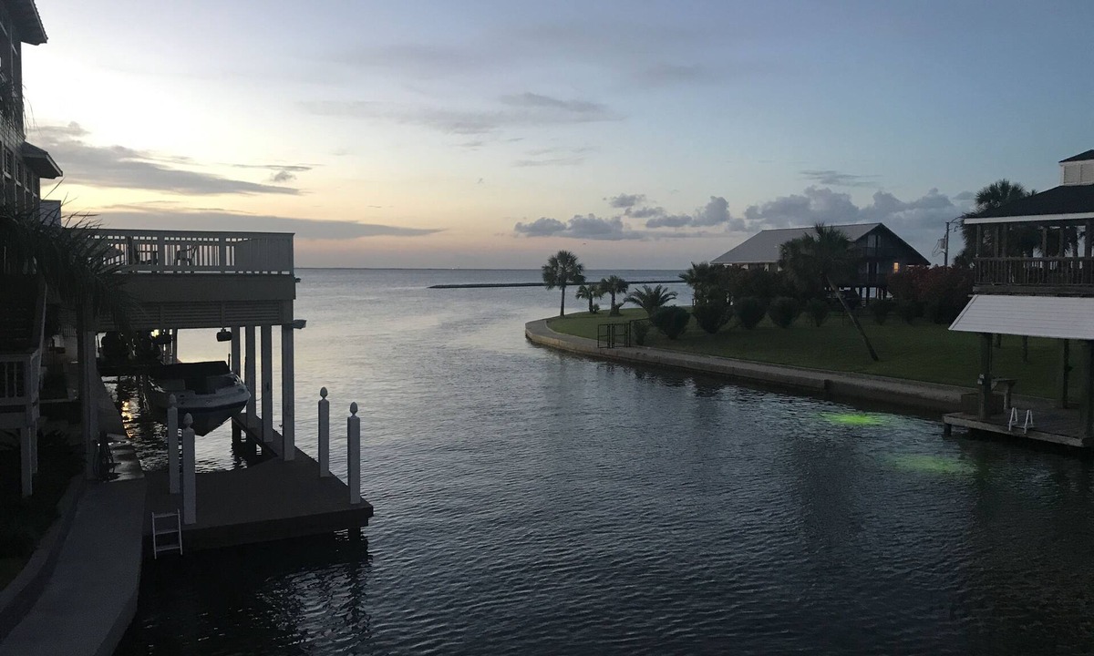 Jamaica Beach House | Gone coastal! Jamaica Beach Open Bay!