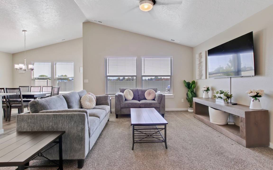 Meridian House | Gorgeous 3 Bedroom Private Custom Home in Central Meridian