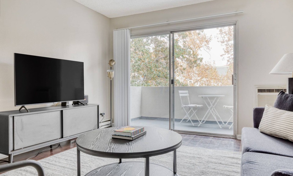 Rampart Village Apartment | Gorgeous Koreatown 1BR w/ Pool & Gym, near 6th St Bars, by Blueground