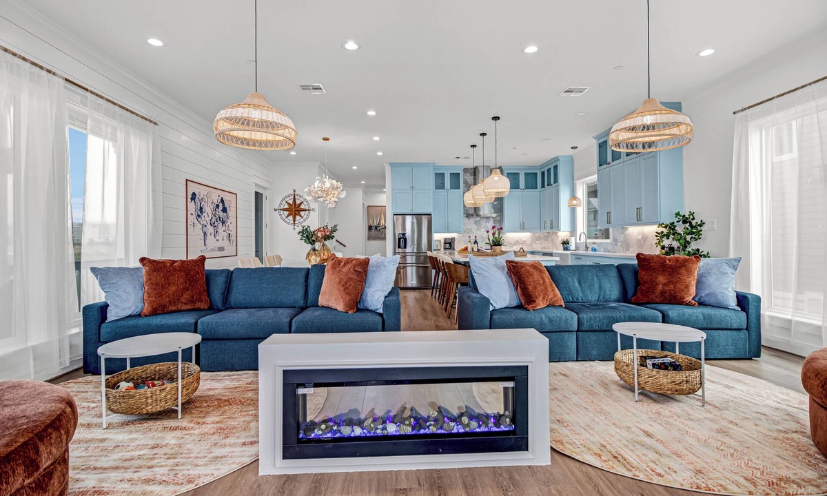 Galveston House | Grand Beach Retreat · First-Row East End Brand New Beachfront House · Sleeps 16
