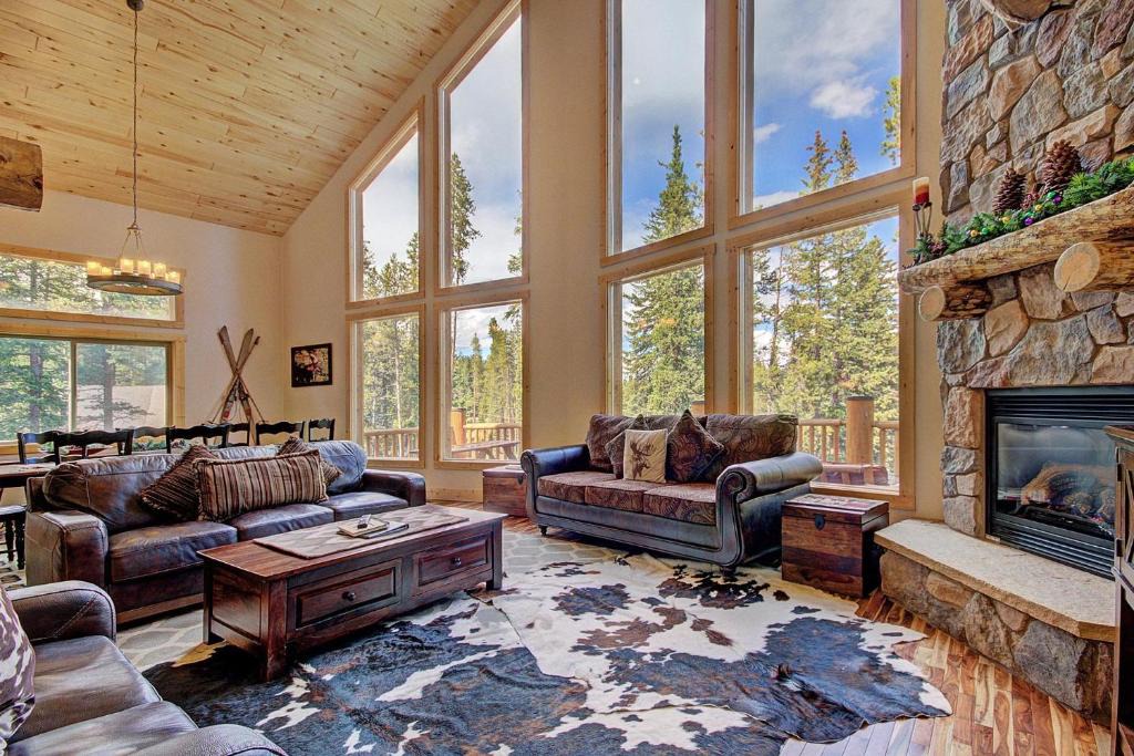 Blue River House | Grand Moose Lodge
