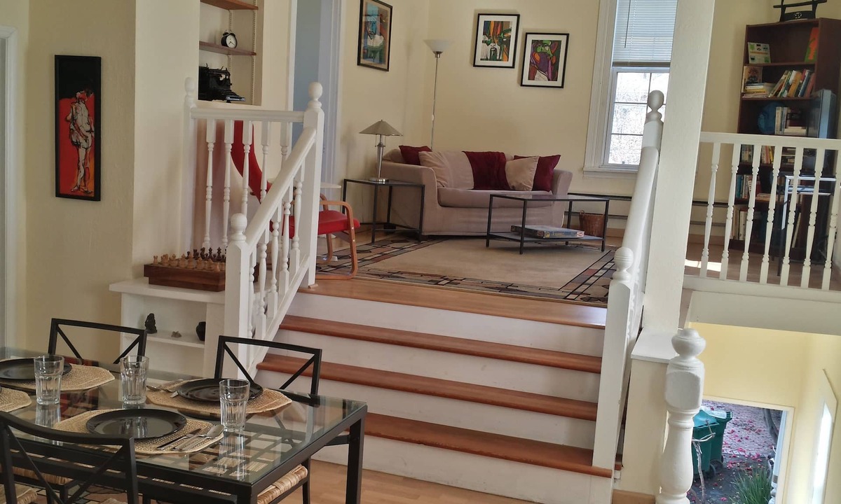 Piedmont Avenue House | Great Location: Quiet, secure with parking by restaurants, groceries, etc.