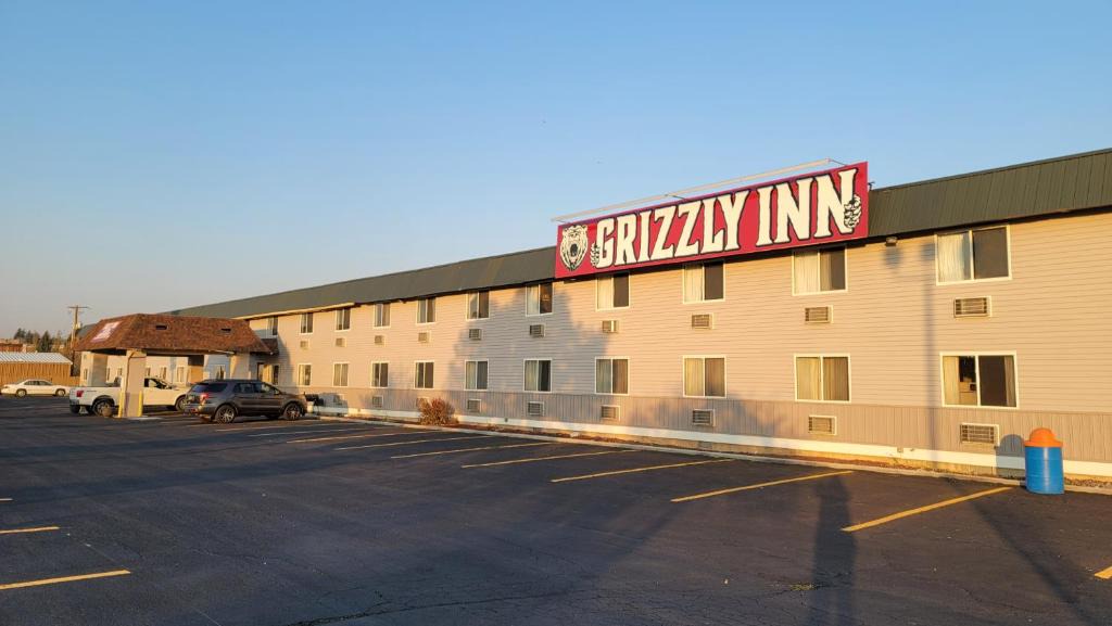 Evanston Hotel | Grizzly Inn