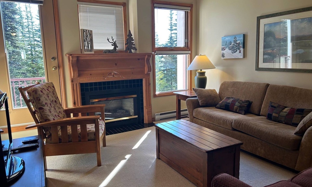 Silver Star Mountain Condo | Ground Level 2 bed/2 bath condo with laundry, BBQ, pet-friendly, large deck