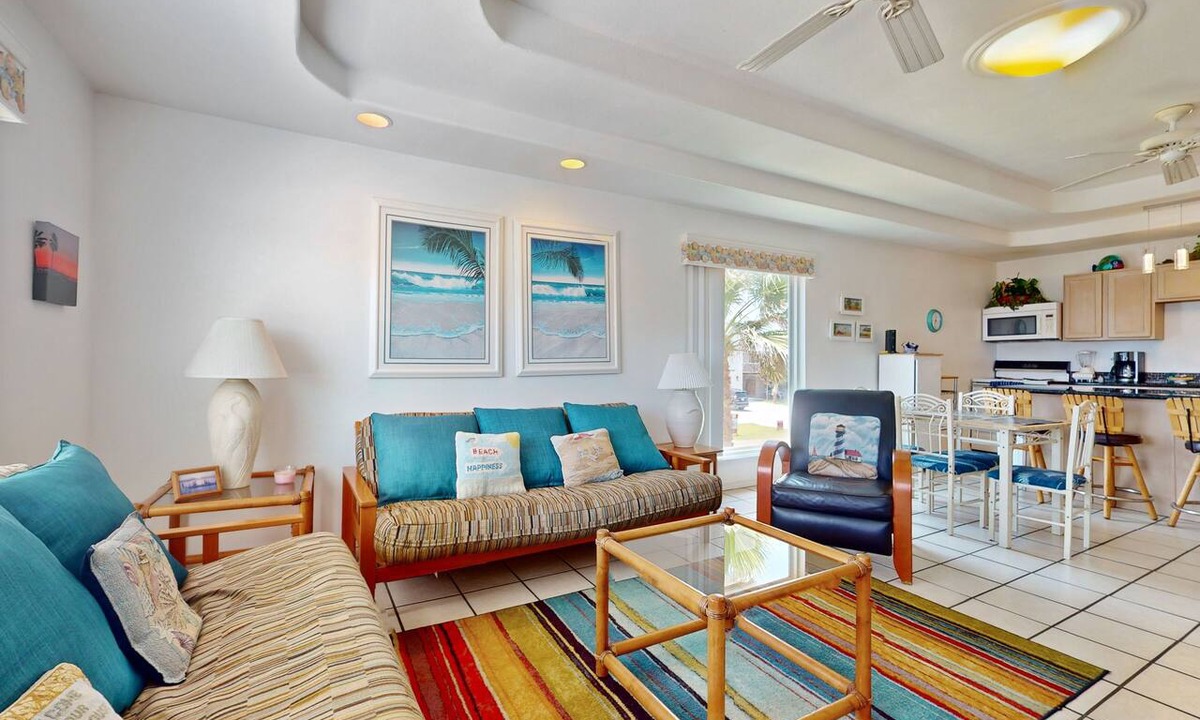 South Padre Island Condo | Group-friendly retreat with private deck - 3-minute walk to beach