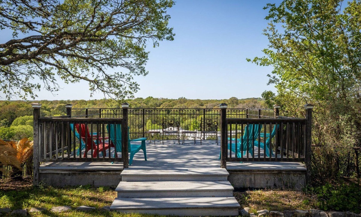 Gruene House | Gruene Vista on the Guadalupe - 1 mi to Gruene, 3 mi to Downtown NBTX, Panoramic Hill Country Views