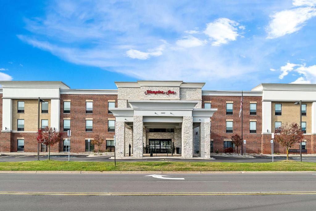 Auburn Hills Hotel | Hampton Inn Detroit/Auburn Hills-North