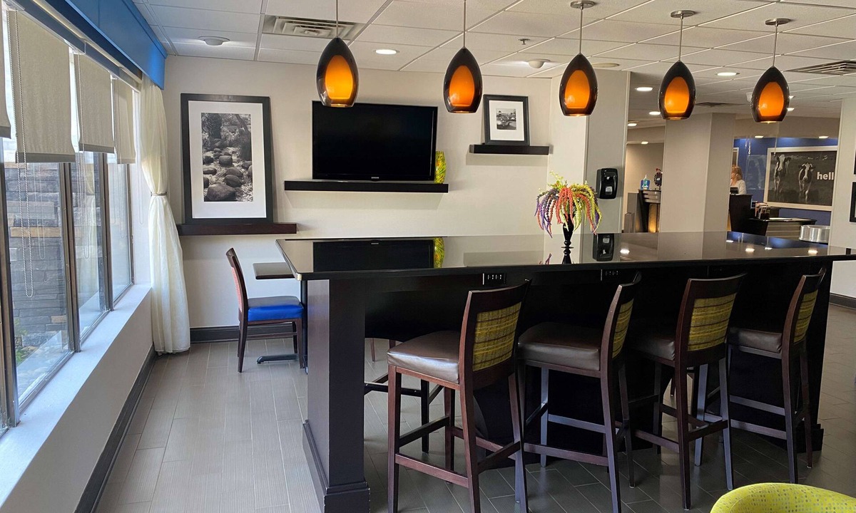Fort Chiswell Hotel | Hampton Inn Ft. Chiswell-Max Meadows