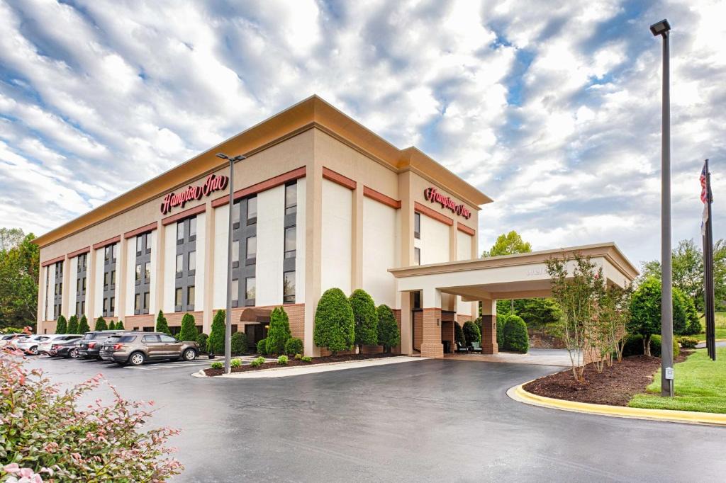 Morganton Hotel | Hampton Inn Morganton