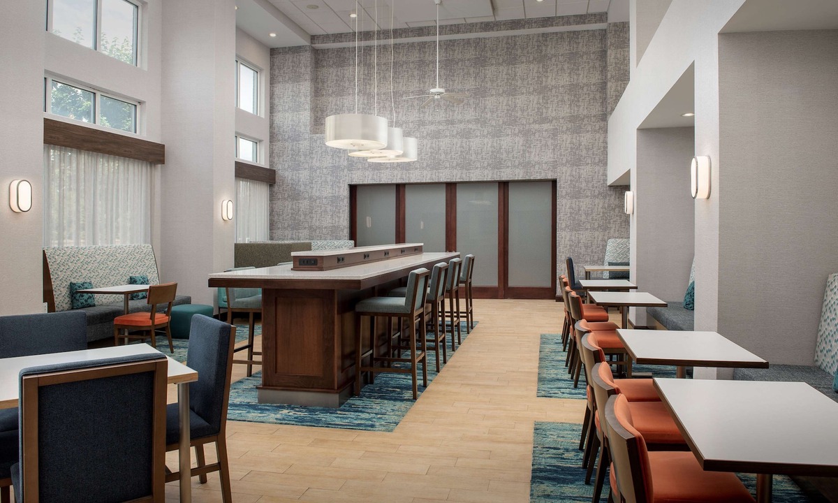 Holly Springs Hotel | Hampton Inn & Suites Holly Springs