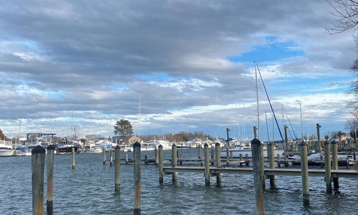 Solomons Villa | Harbor Light-Back Creek Villa Open Deck