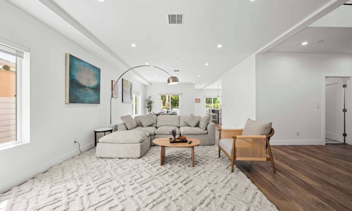 Northwest San Pedro House | Harbor View Haven on Bandini St #42558