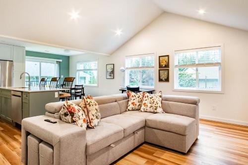 Sooke Villa | Harbourview Hideaway Sooke